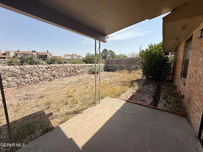 Building Photo - 7113 El Cajon Dr