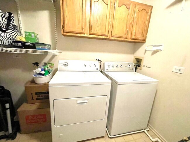 Building Photo - 20 Ashburn Ct