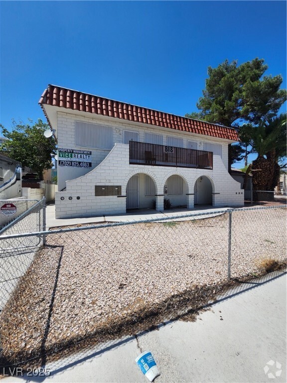 Building Photo - 818 S 7th St