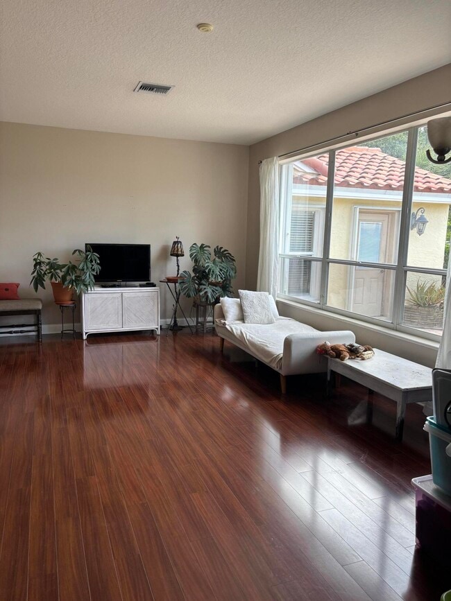 Building Photo - 9308 Lake Serena Dr