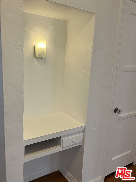 Building Photo - 1045 S Crescent Heights Blvd