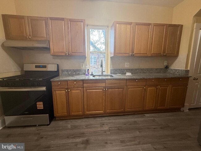 Building Photo - 720 Springfield Ave