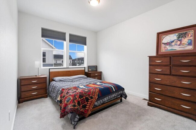 Building Photo - 5446 Second Ave