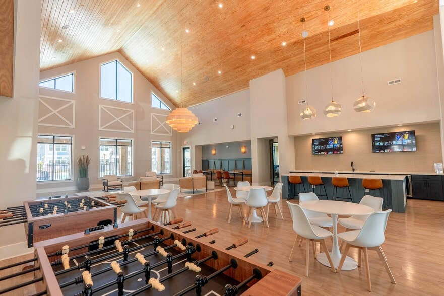 Building Photo - Arbors at Morehead City