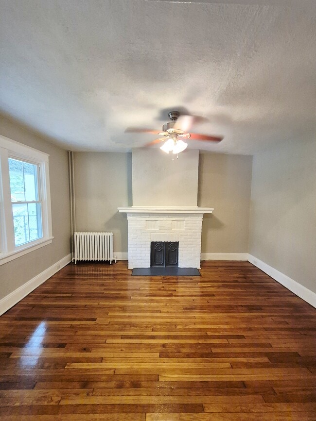 Building Photo - 3017 Dill Ave