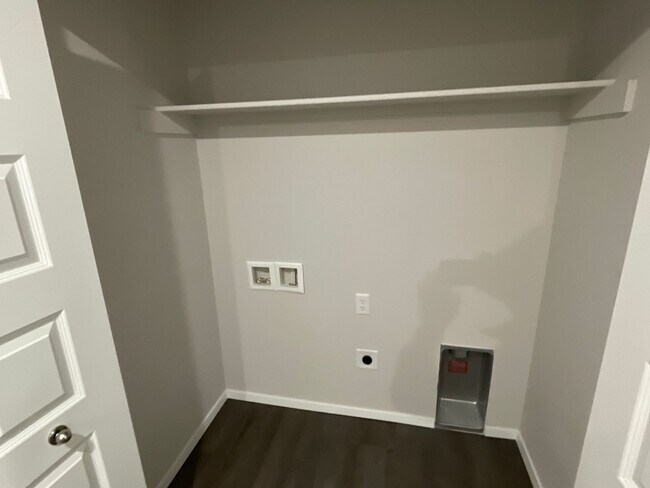 Building Photo - *Zero Regrets with Free Rent + Amazon Cash* Three Bedroom | Two Bath Home in Robinson Ranch