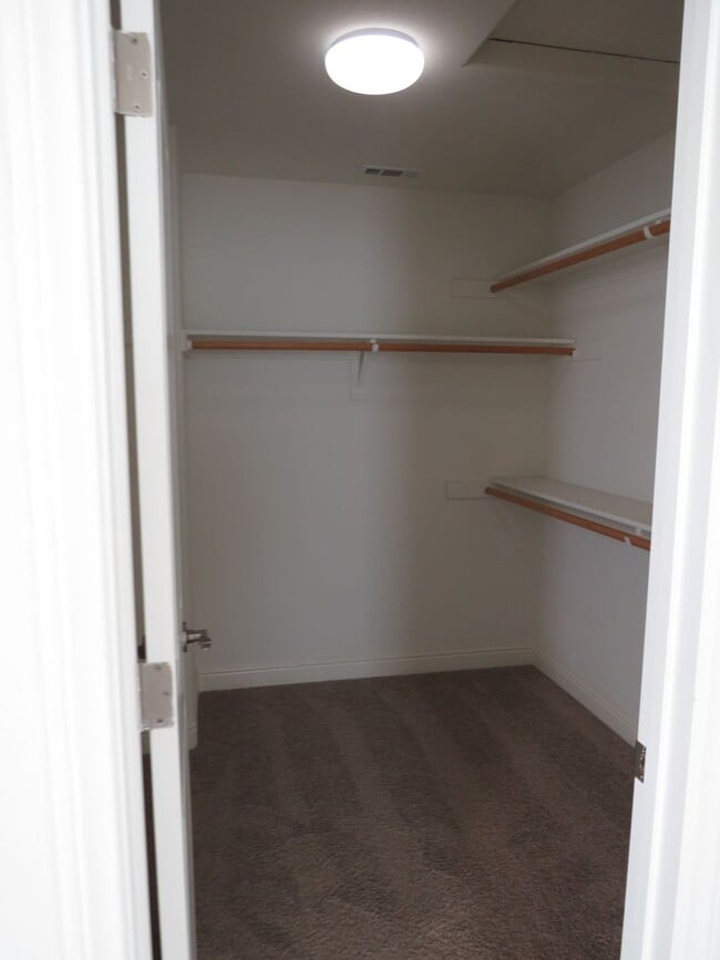 Building Photo - 1179 Wild Star Wy