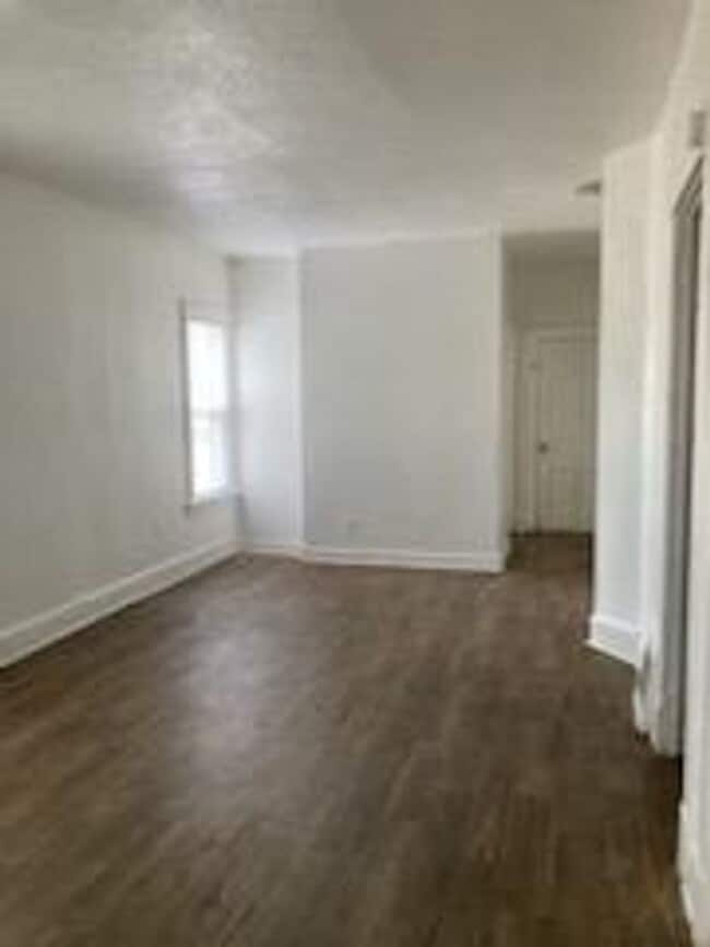 Building Photo - Single family home for rent