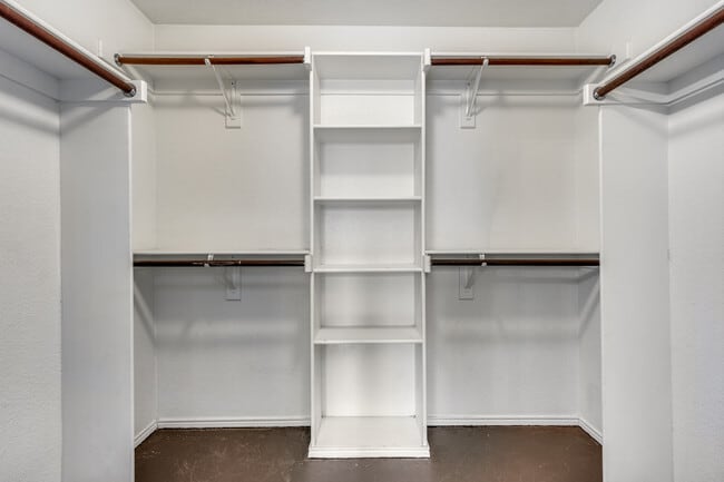 Building Photo - 1201 Roping Reins Way