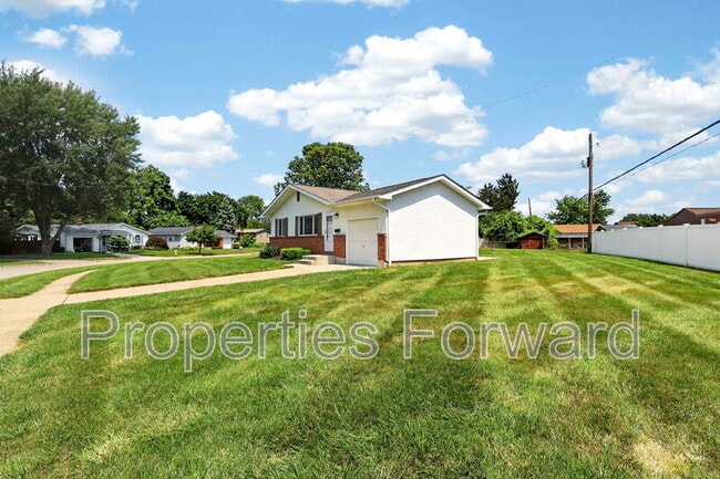 Building Photo - 3127 Thomas Ave