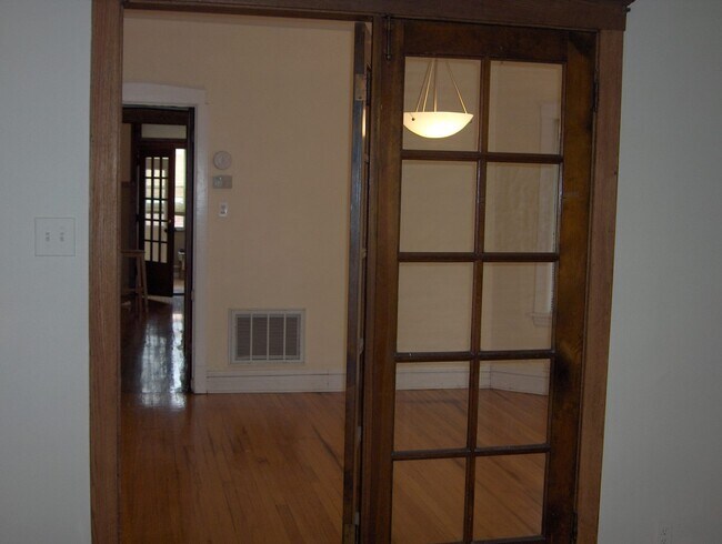 Building Photo - 4039 N Long Ave