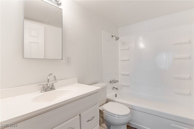 Building Photo - 625 S Royal Crest Cir