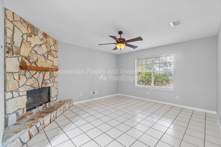 Building Photo - 202 Stephen Ave