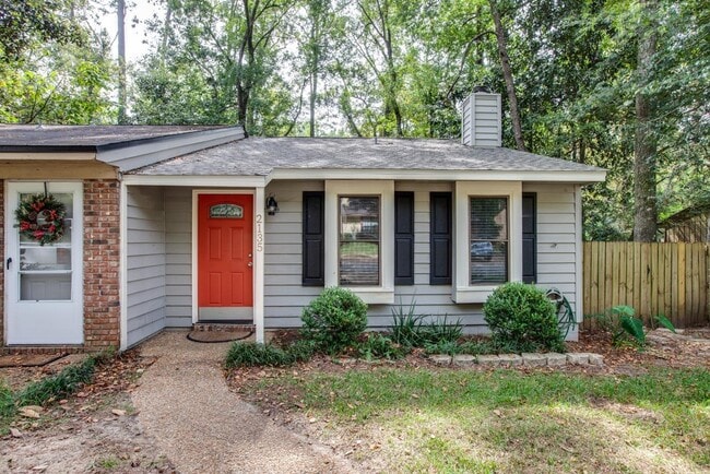 Primary Photo - 2135 Victory Garden Ln