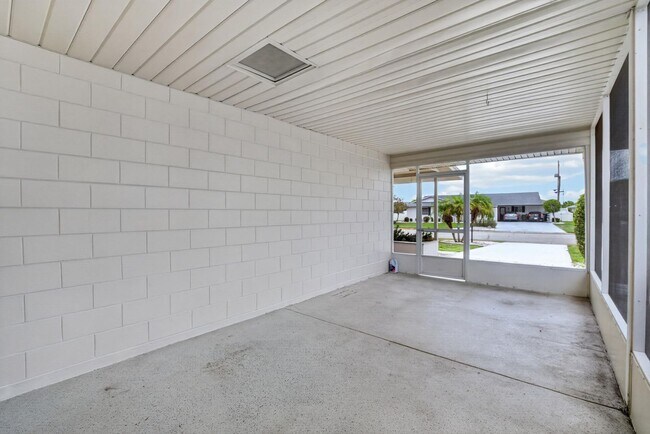 Building Photo - Affordable Sun city Home