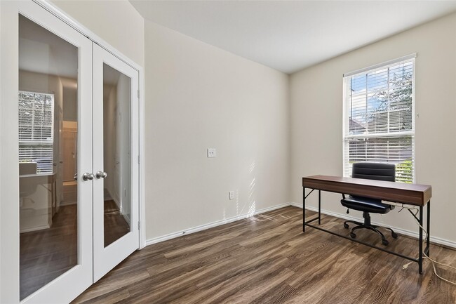 Building Photo - 4418 Windmill Run Dr