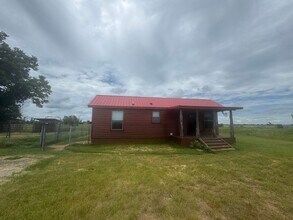 Building Photo - CABIN - Brock ISD - HORSES WELCOME