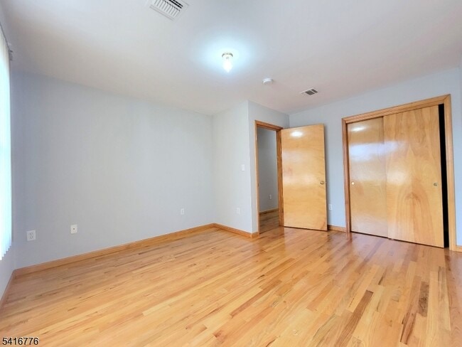 Building Photo - 430 Elm St