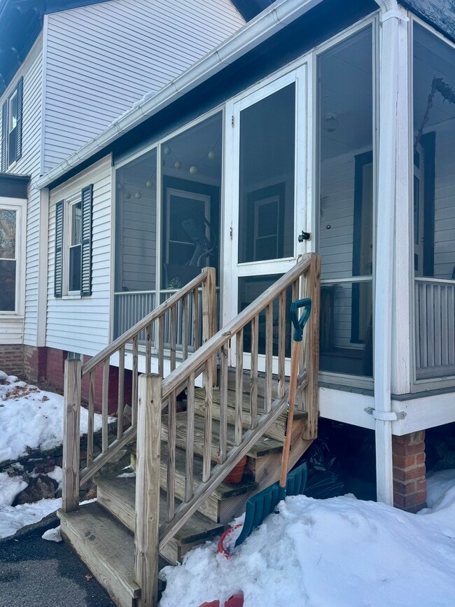 Building Photo - 51 N Main St