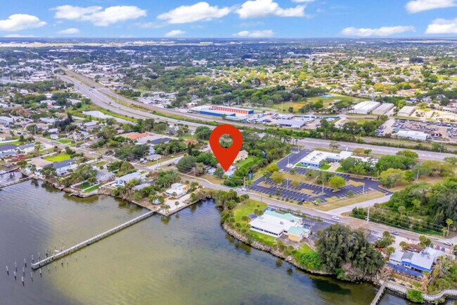 Building Photo - 2362 Pineapple Ave