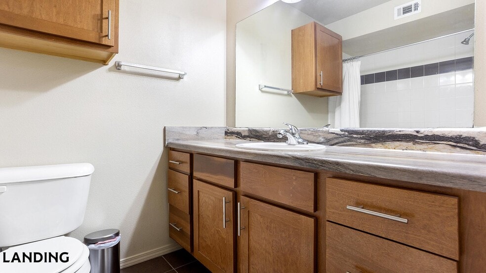 Building Photo - 701 W 101st Pl S