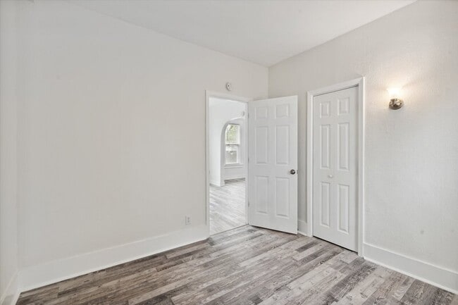 Building Photo - 4039 Vermaas Ave