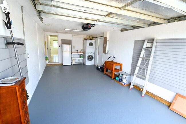 Building Photo - 3839 Star Island Dr