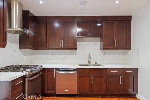 Building Photo - 932 S Shenandoah St