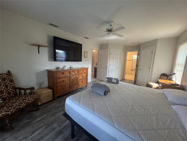 Building Photo - 3177 Clifford St