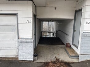 Building Photo - 1728 Kemberly