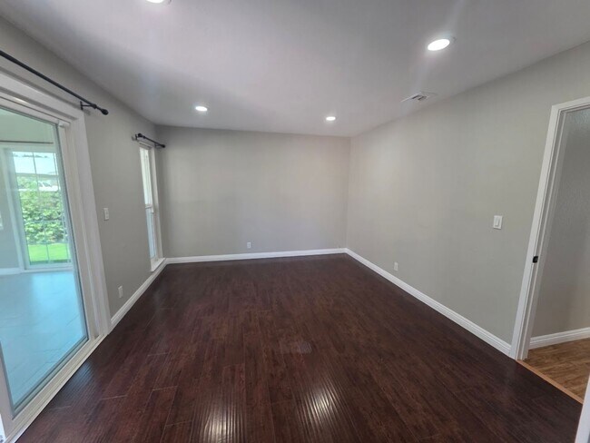 Building Photo - 12947 Arabella Pl