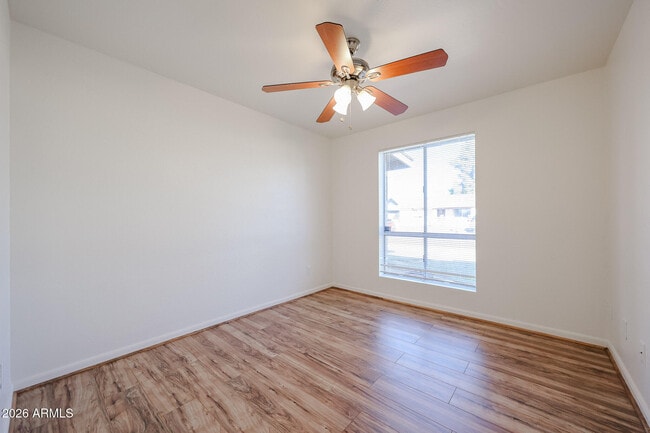 Building Photo - 3015 W Bluefield Ave