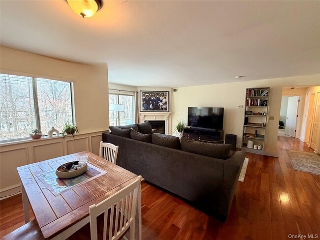 Building Photo - 15 Bayberry Dr