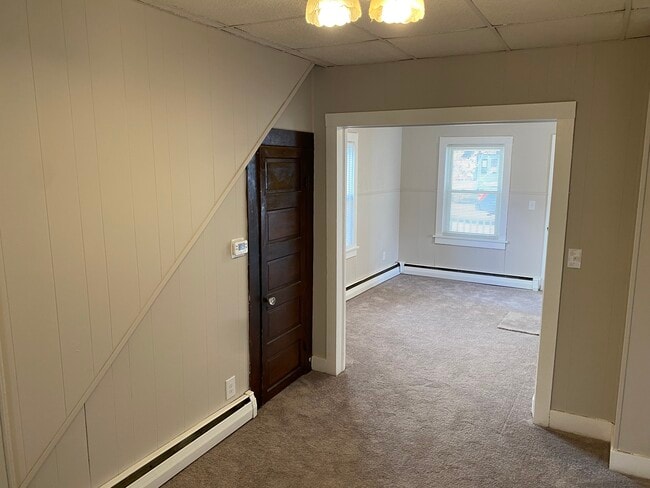 Building Photo - 123 Main St