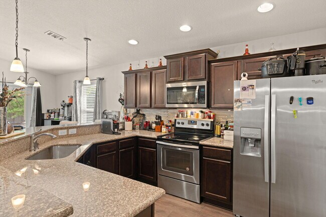 Building Photo - 124 Lillian Wy