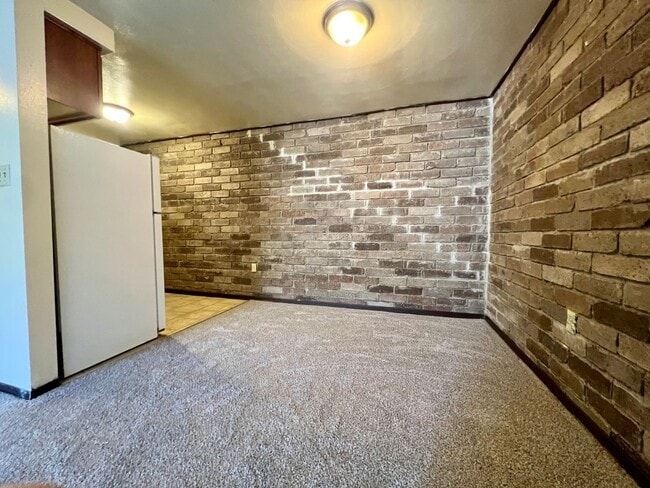 Building Photo - Wonderful 1BR in Lovely Location! Beautifu...
