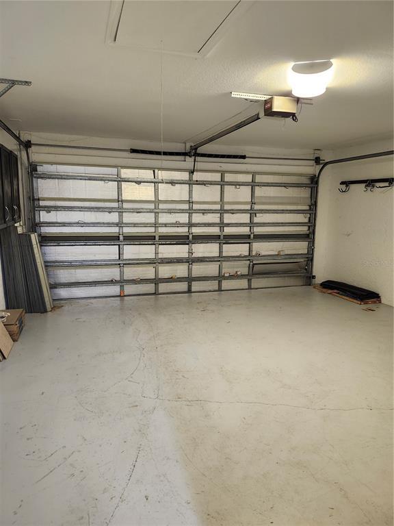 Building Photo - 1401 Vermouth Ln
