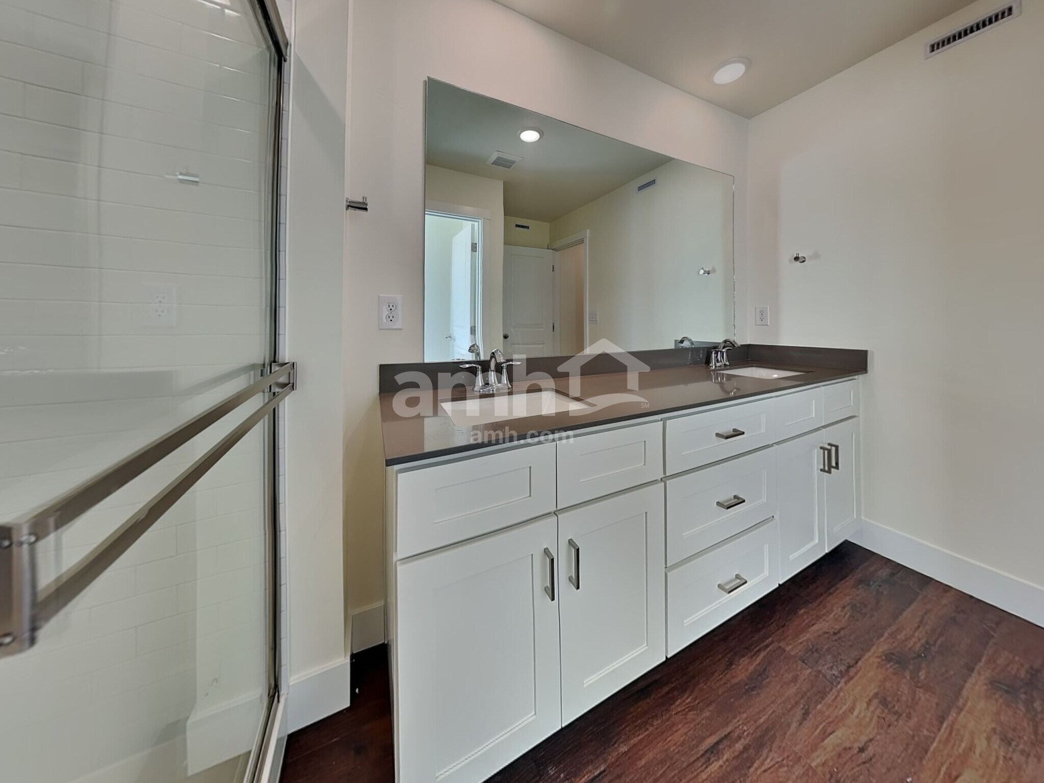 Building Photo - 11423 W Mesquite St