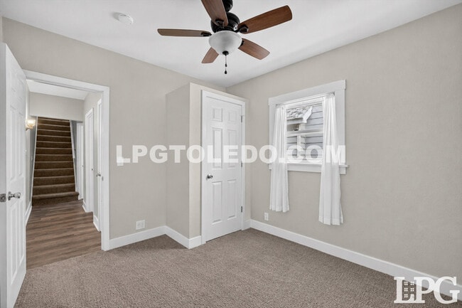 Building Photo - 544 Woodsdale Ave