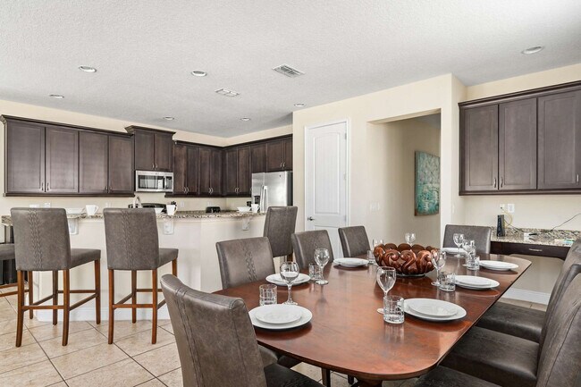 Building Photo - 909 Desert Mountain Ct