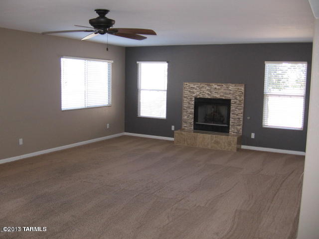 Building Photo - 10650 N Sand Canyon Pl