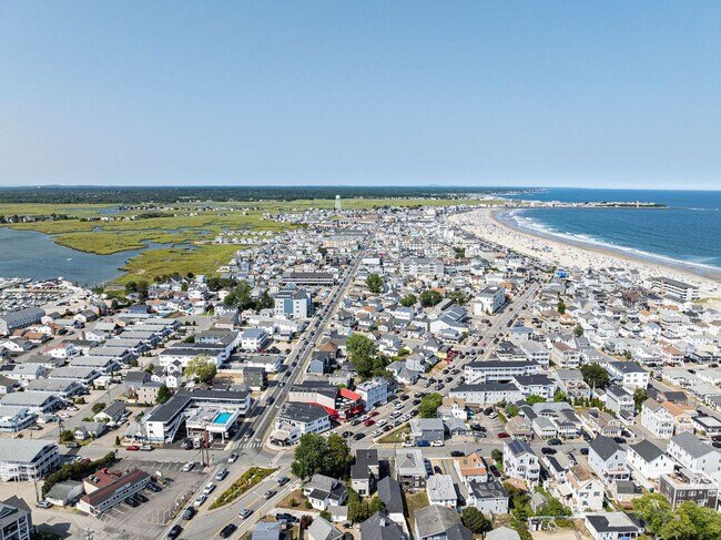 Building Photo - 2 Dover Ave