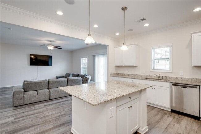 Building Photo - Home For Rent - 4050 Thinbleberry Drive Graniteville, SC 29829