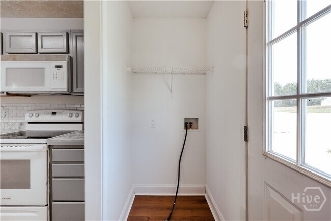 Building Photo - 275 Westchester Cir