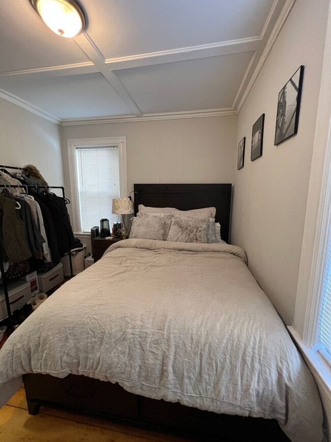 Building Photo - 381 Highland Ave