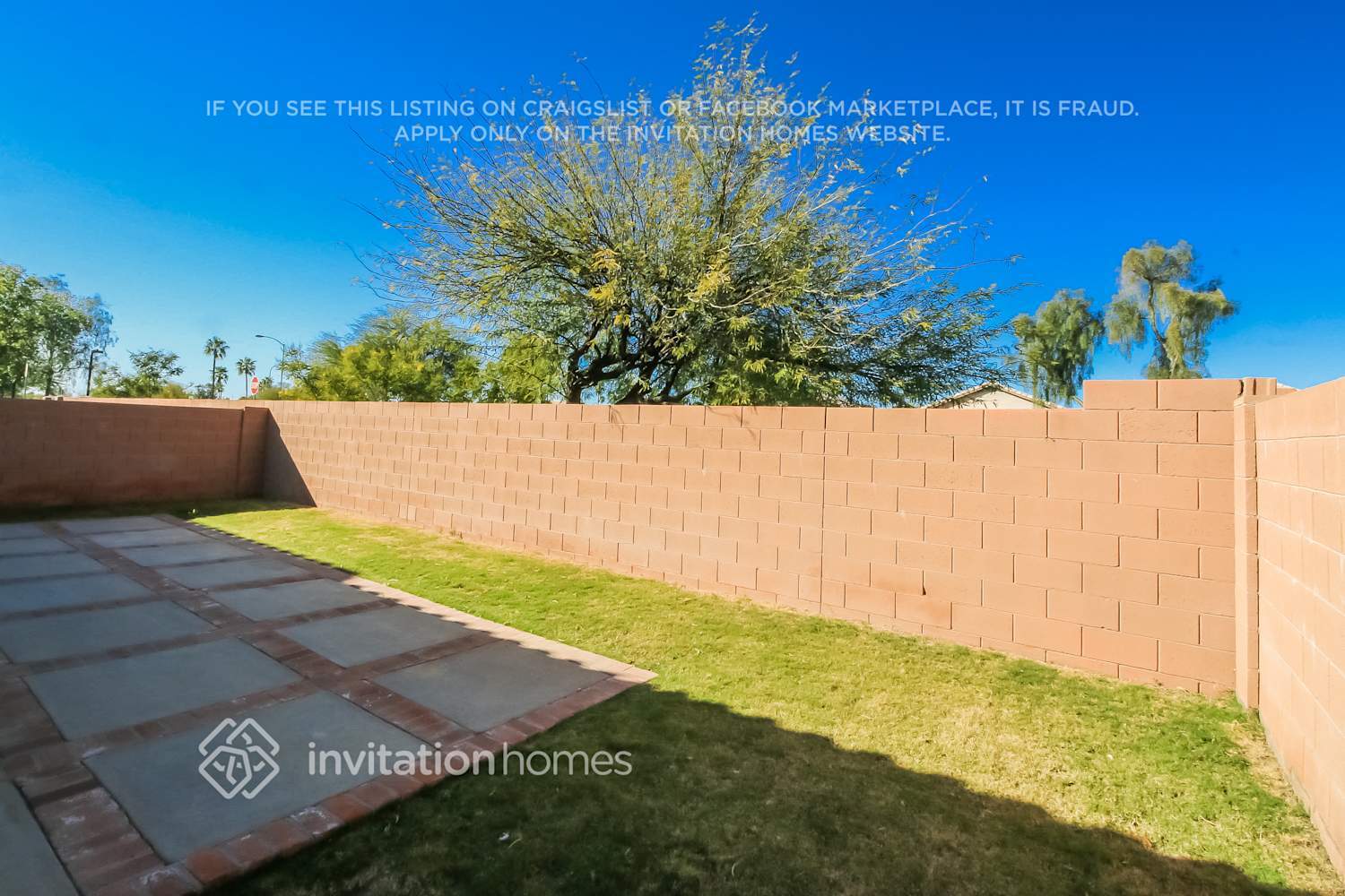 Building Photo - 9912 E Escondido Ave