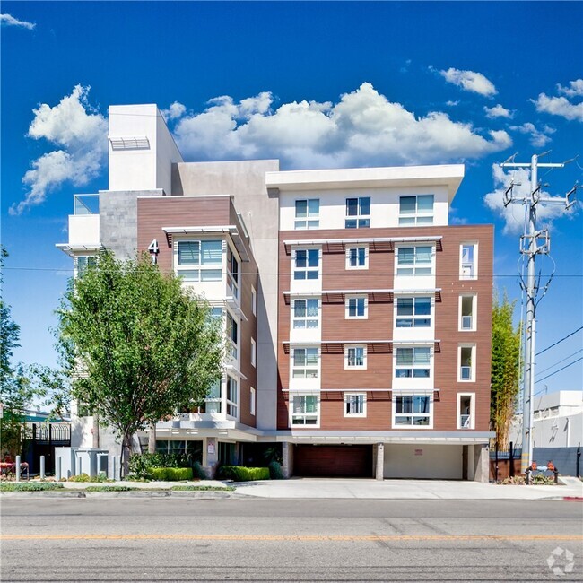 Building Photo - 4140 Glencoe Ave