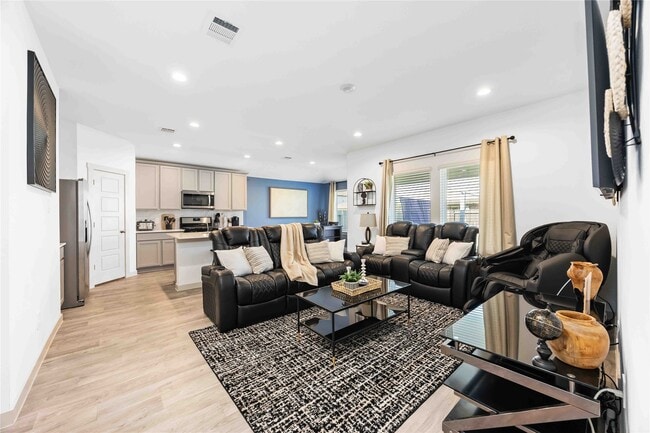 Building Photo - 7826 Cattleman Vly Dr