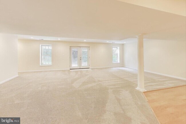 Building Photo - 11151 Yellow Leaf Way