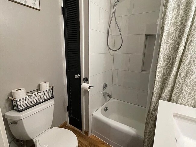 Building Photo - 926 N 12th St